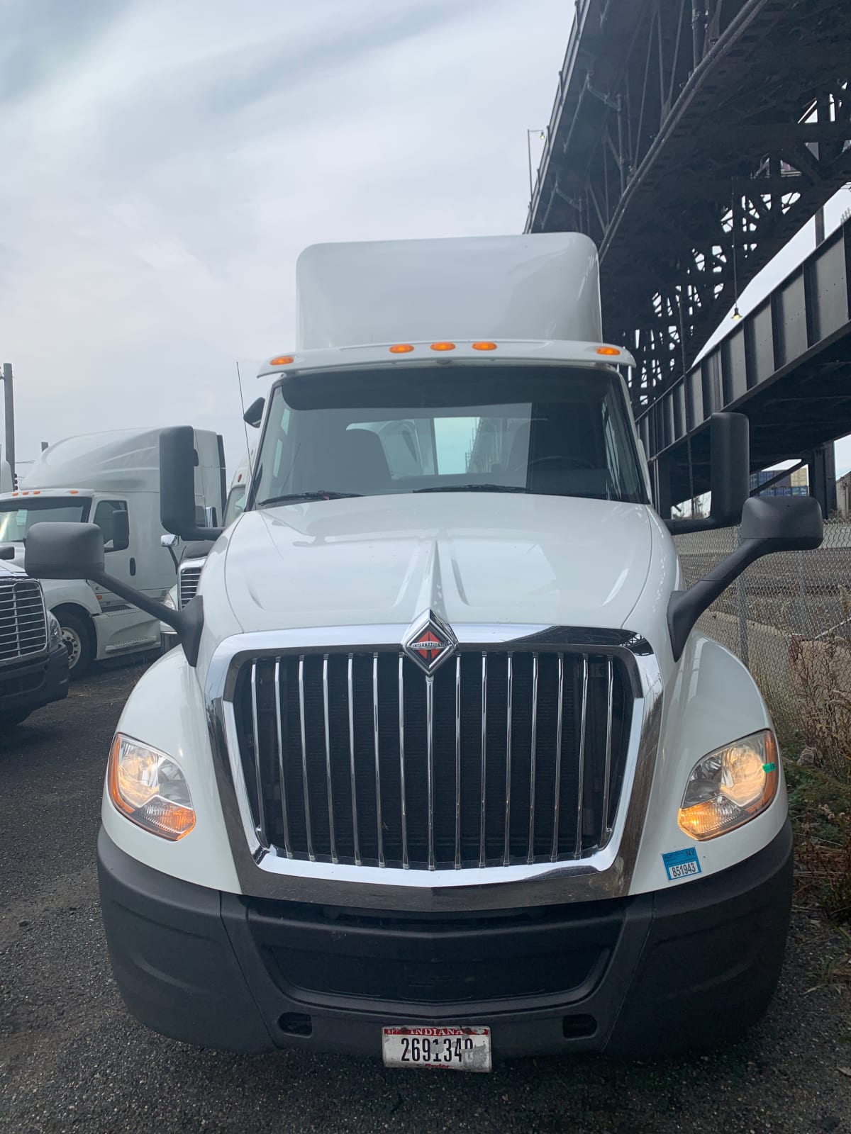 2018 Navistar International LT625 DAYCAB T/A 221258