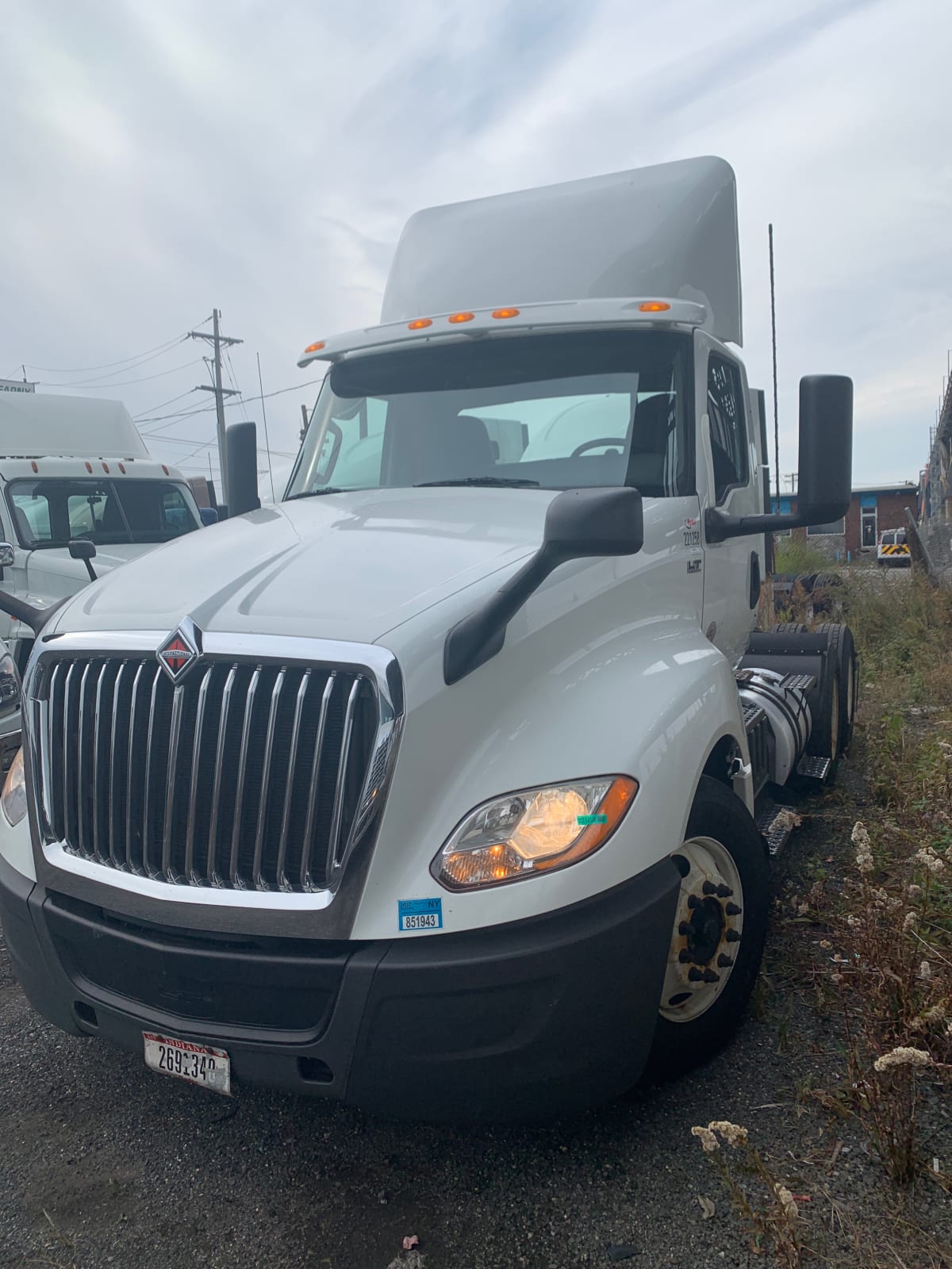 2018 Navistar International LT625 DAYCAB T/A 221258