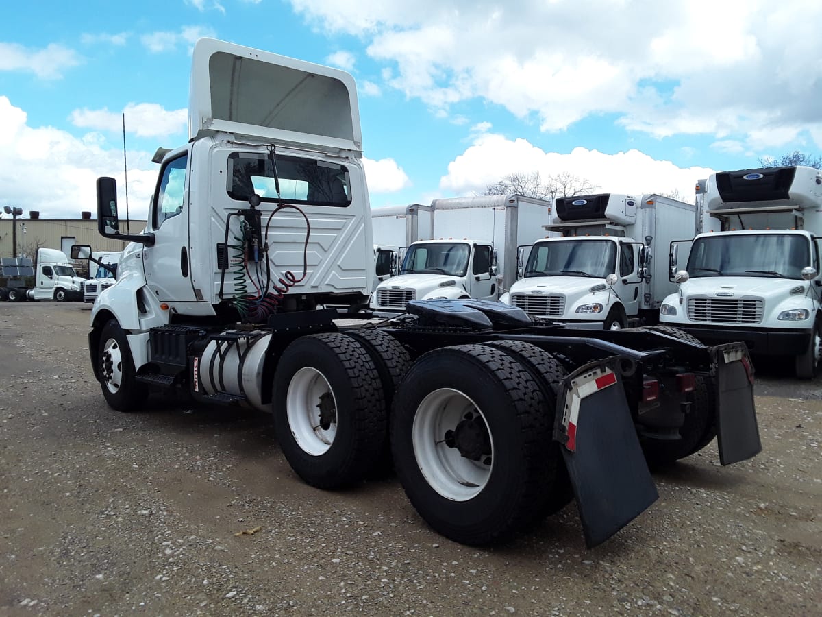 2018 Navistar International LT625 DAYCAB T/A 221261