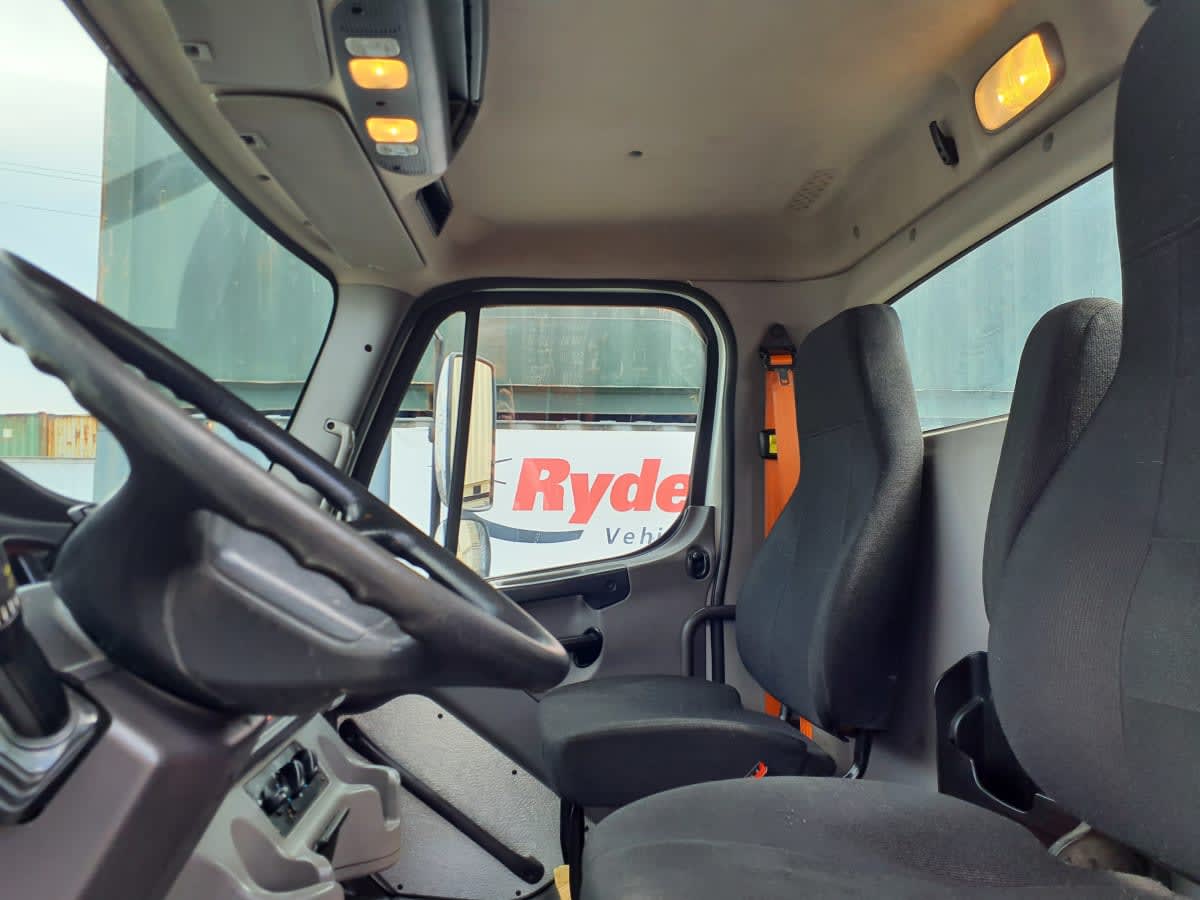 2018 Freightliner/Mercedes M2 106 221275