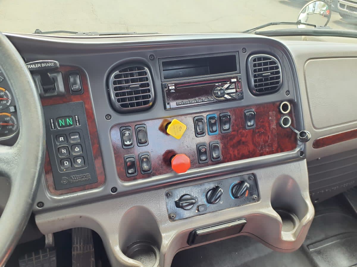 2018 Freightliner/Mercedes M2 106 221275