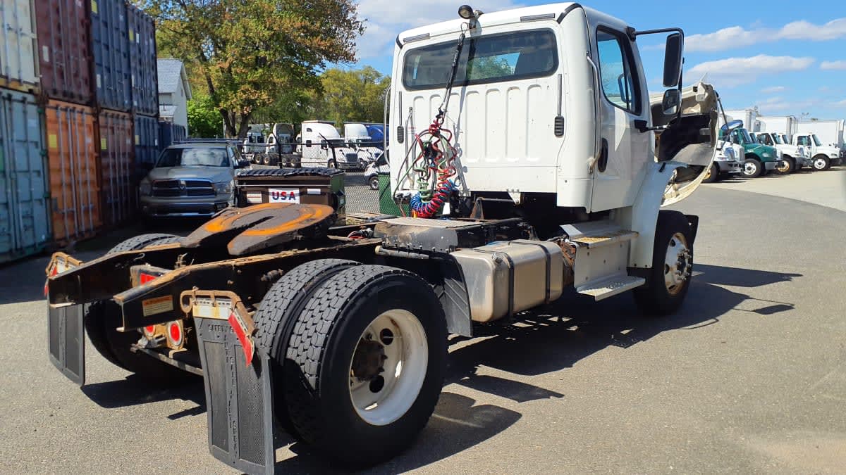 2018 Freightliner/Mercedes M2 106 221279