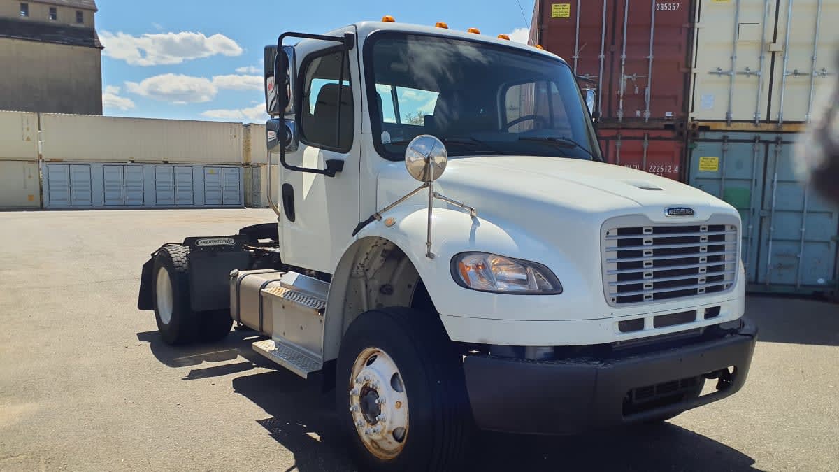2018 Freightliner M2 106 in Springfield, MA — photo 3