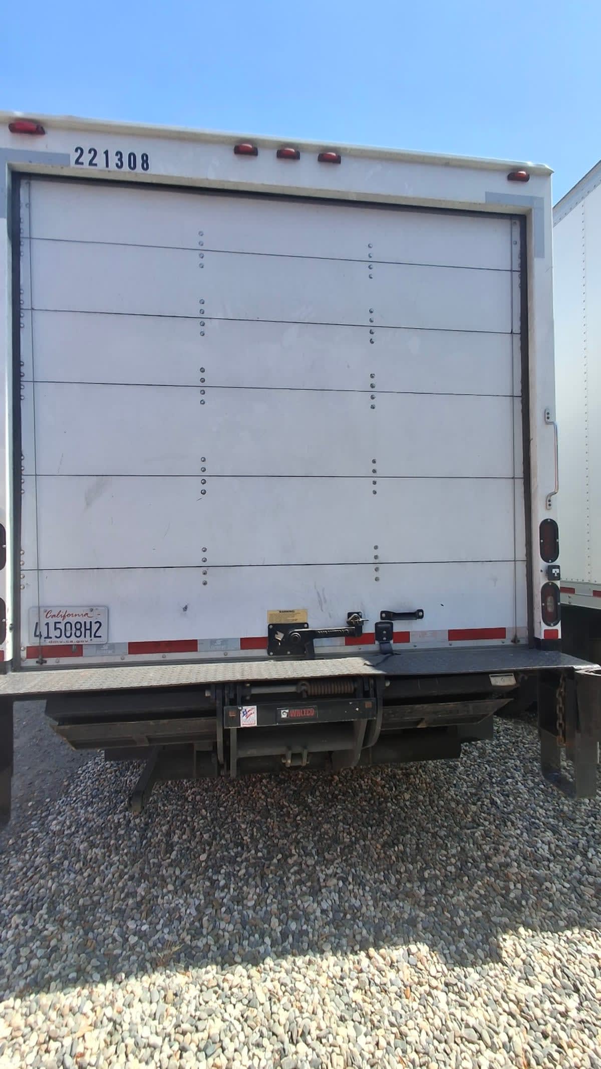 2018 Isuzu NPR HD 221308