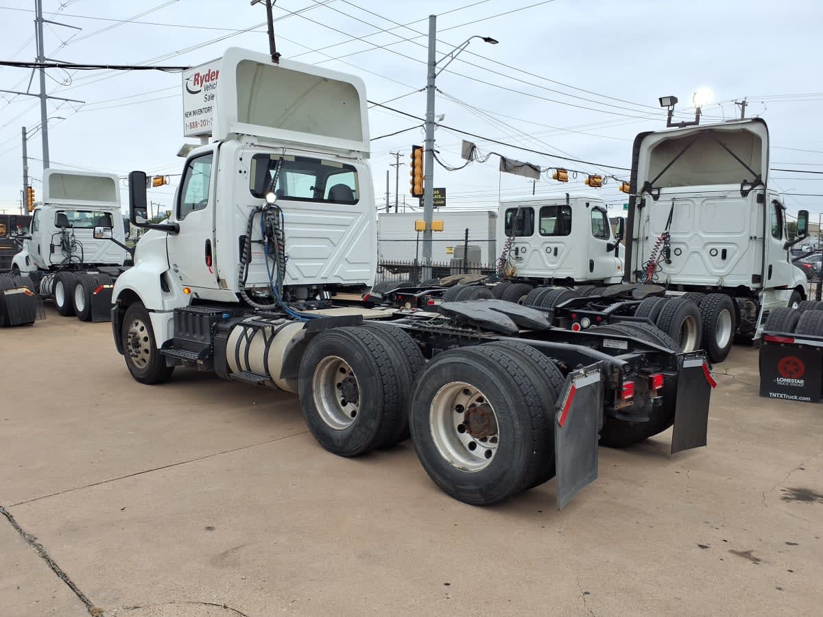 2018 Navistar International LT625 DAYCAB T/A 221313