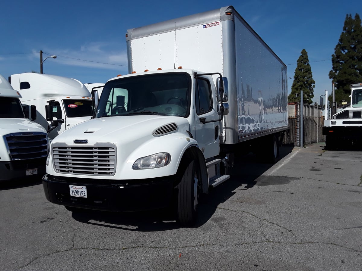 2018 Freightliner/Mercedes M2 106 221340