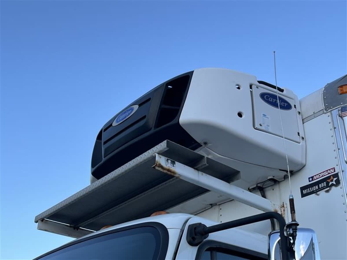 2018 Freightliner/Mercedes M2 106 221483