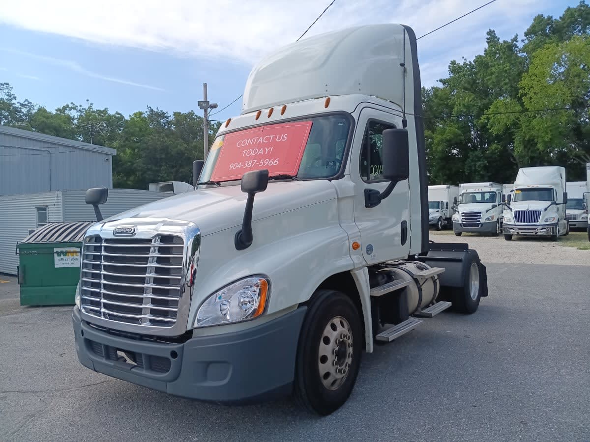 2018 Freightliner CASCADIA 125 221496