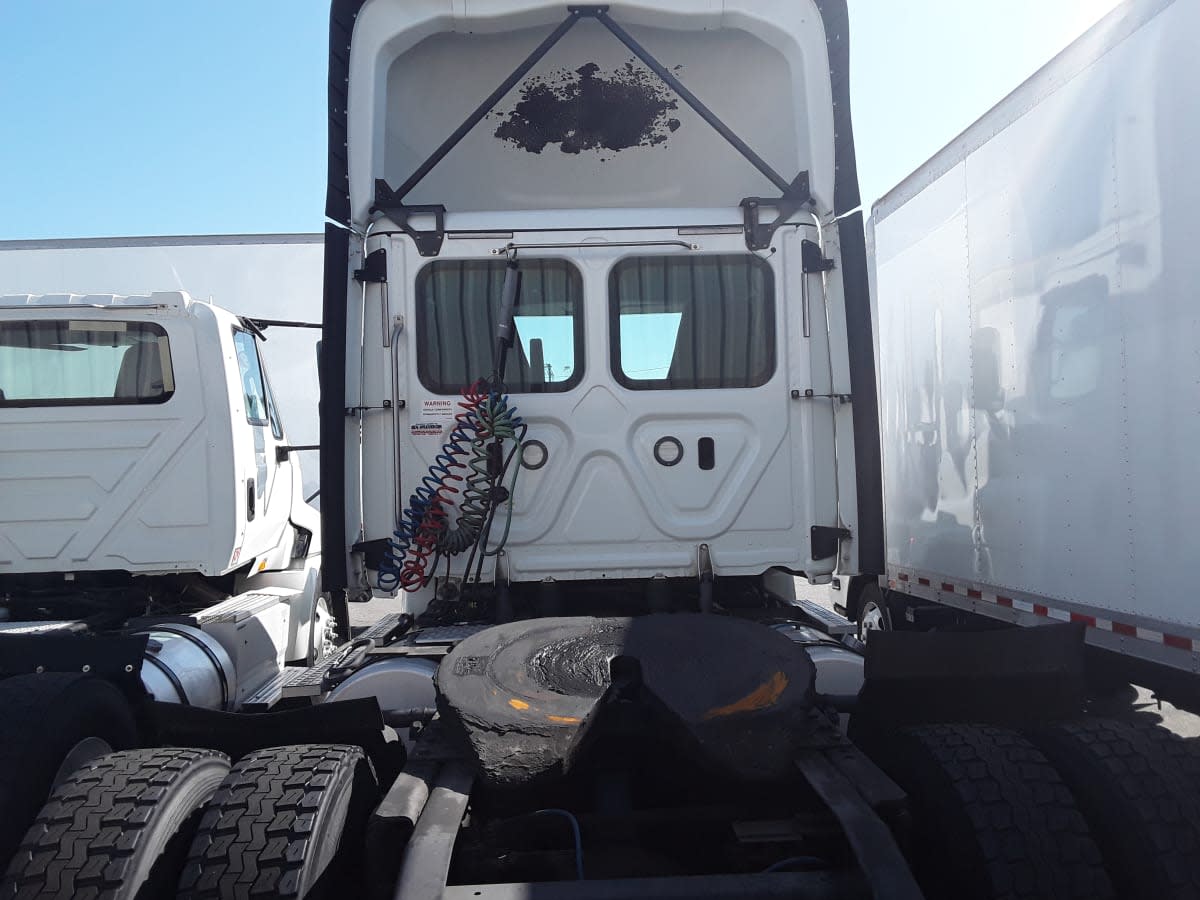 2018 Freightliner/Mercedes CASCADIA 125 221500