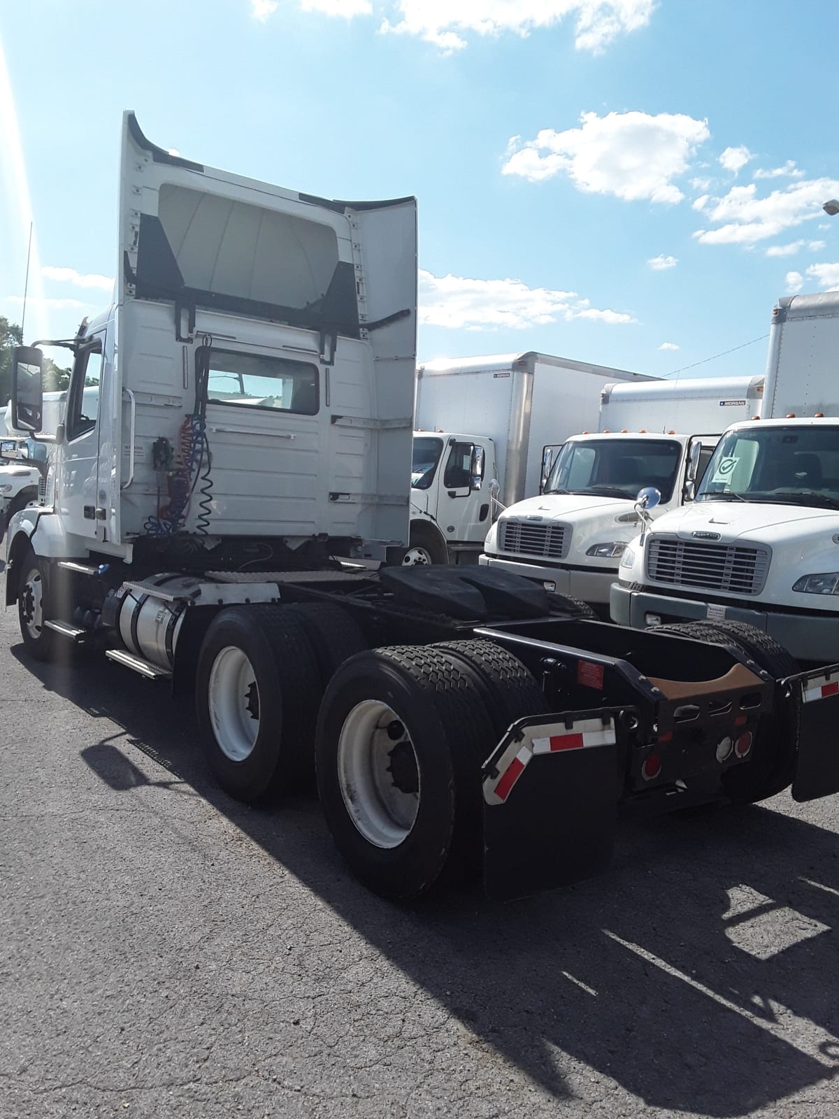 2018 Volvo VNL64TRACTOR 221502