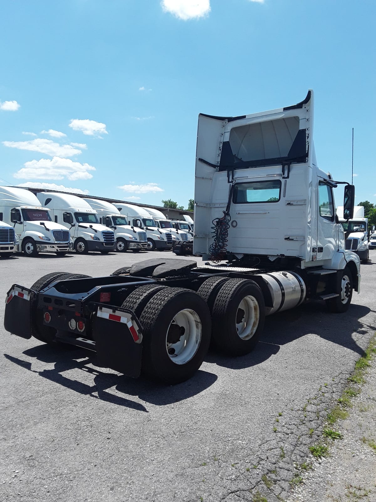 2018 Volvo VNL64TRACTOR 221503