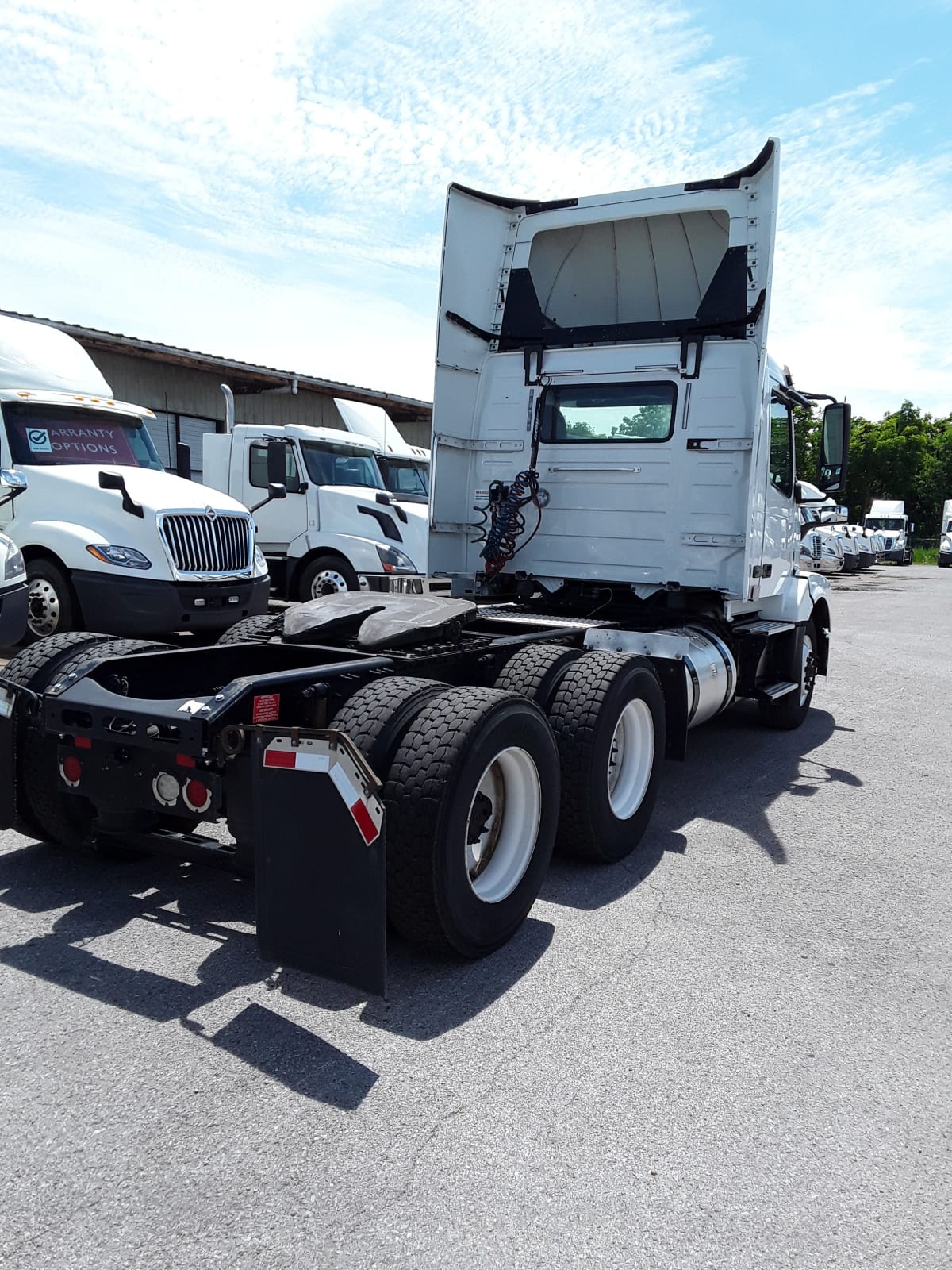 2018 Volvo VNL64TRACTOR 221504