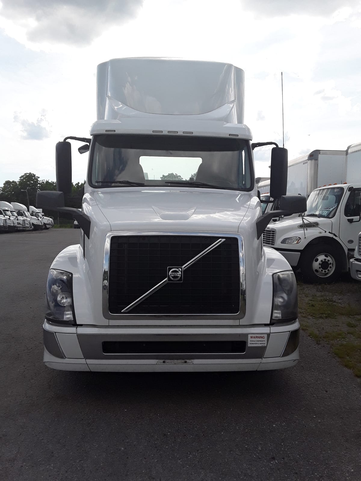 2018 Volvo VNL64TRACTOR 221506