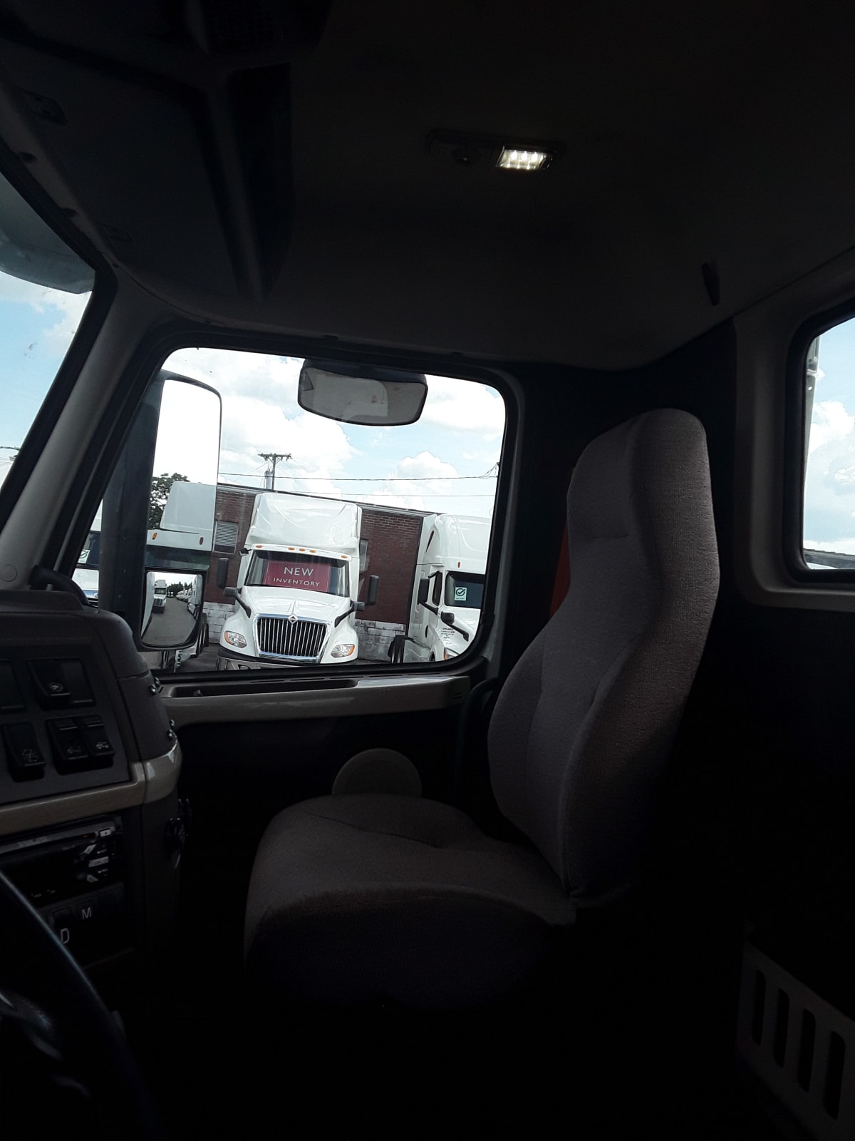 2018 Volvo VNL64TRACTOR 221506