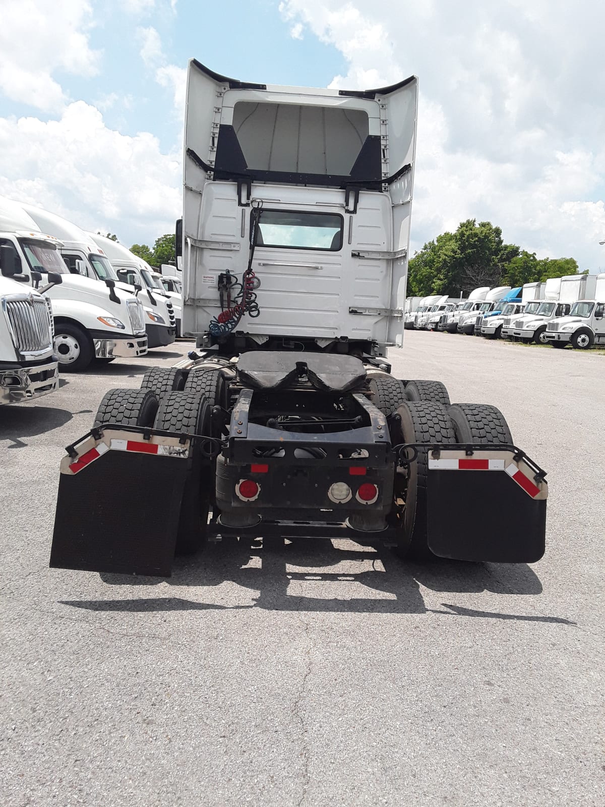 2018 Volvo VNL64TRACTOR 221507