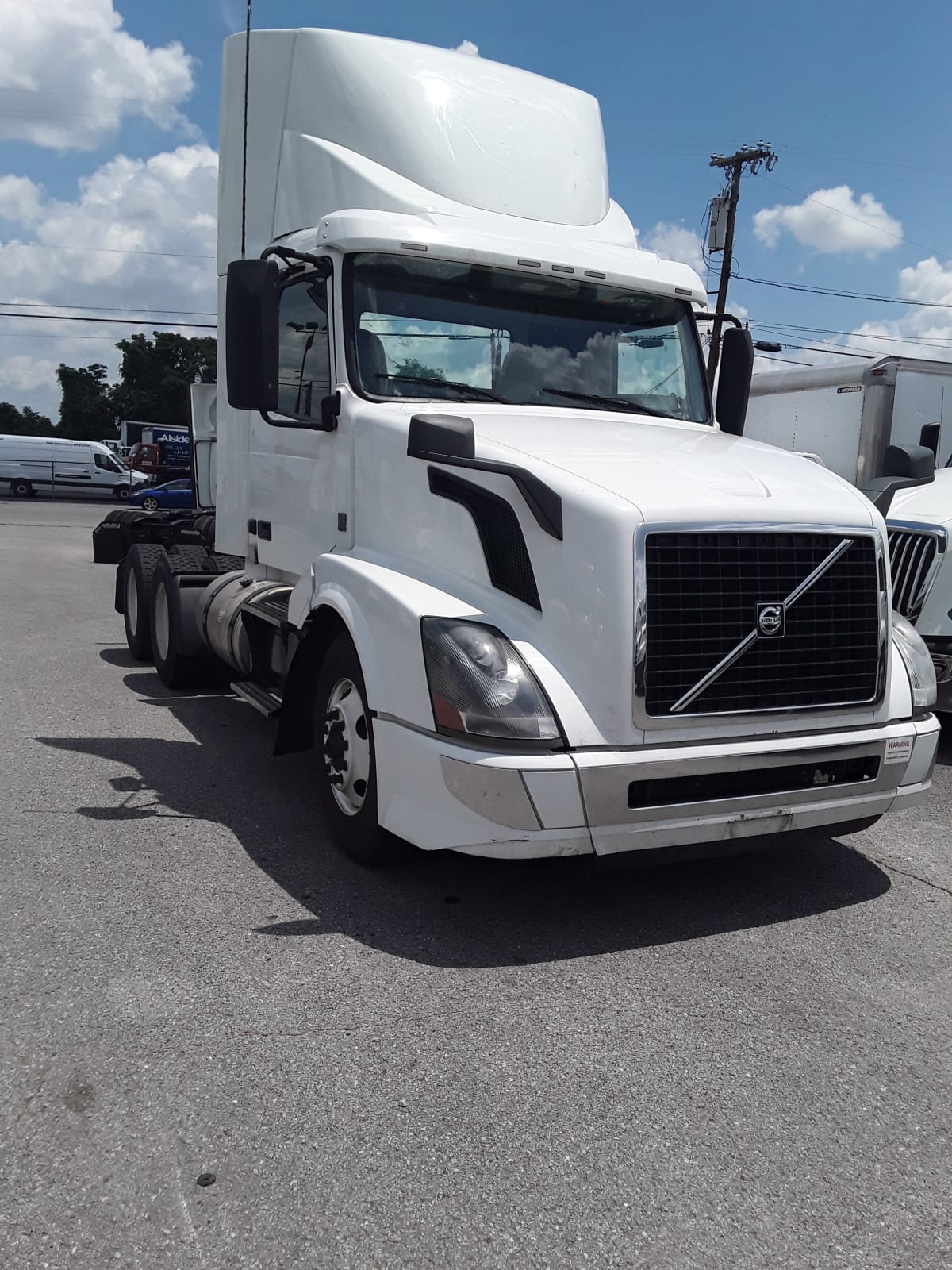 2018 Volvo VNL64TRACTOR 221507