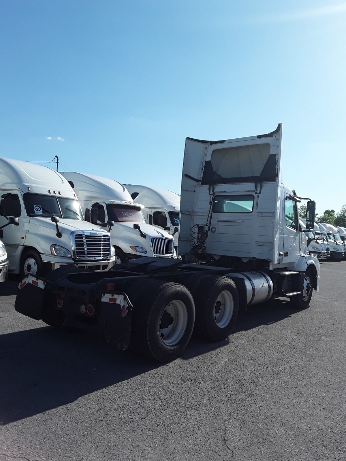 2018 Volvo VNL64TRACTOR 221509