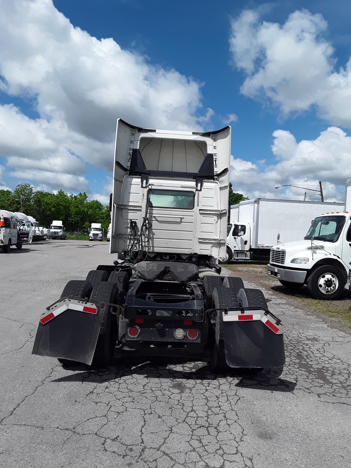 2018 Volvo VNL64TRACTOR 221510