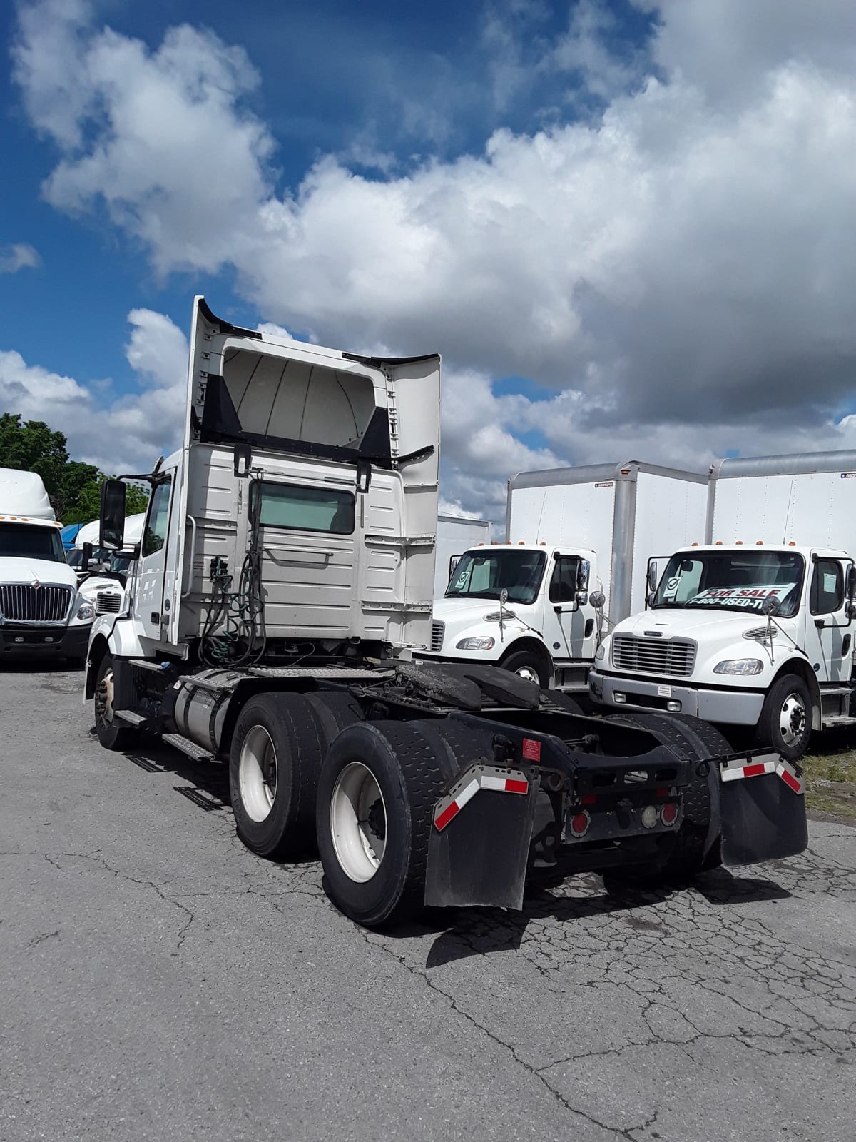 2018 Volvo VNL64TRACTOR 221510