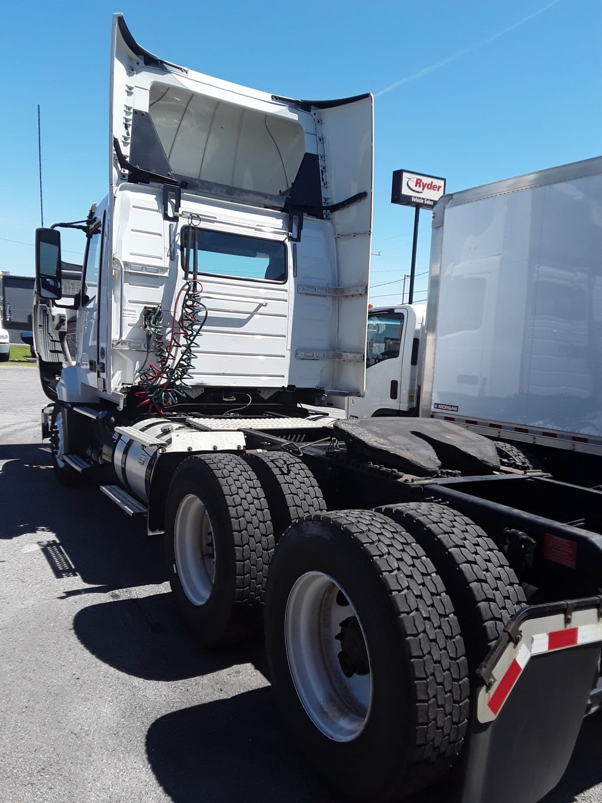 2018 Volvo VNL64TRACTOR 221511