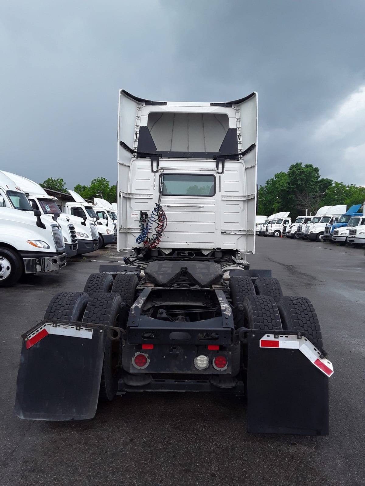 2018 Volvo VNL64TRACTOR 221512