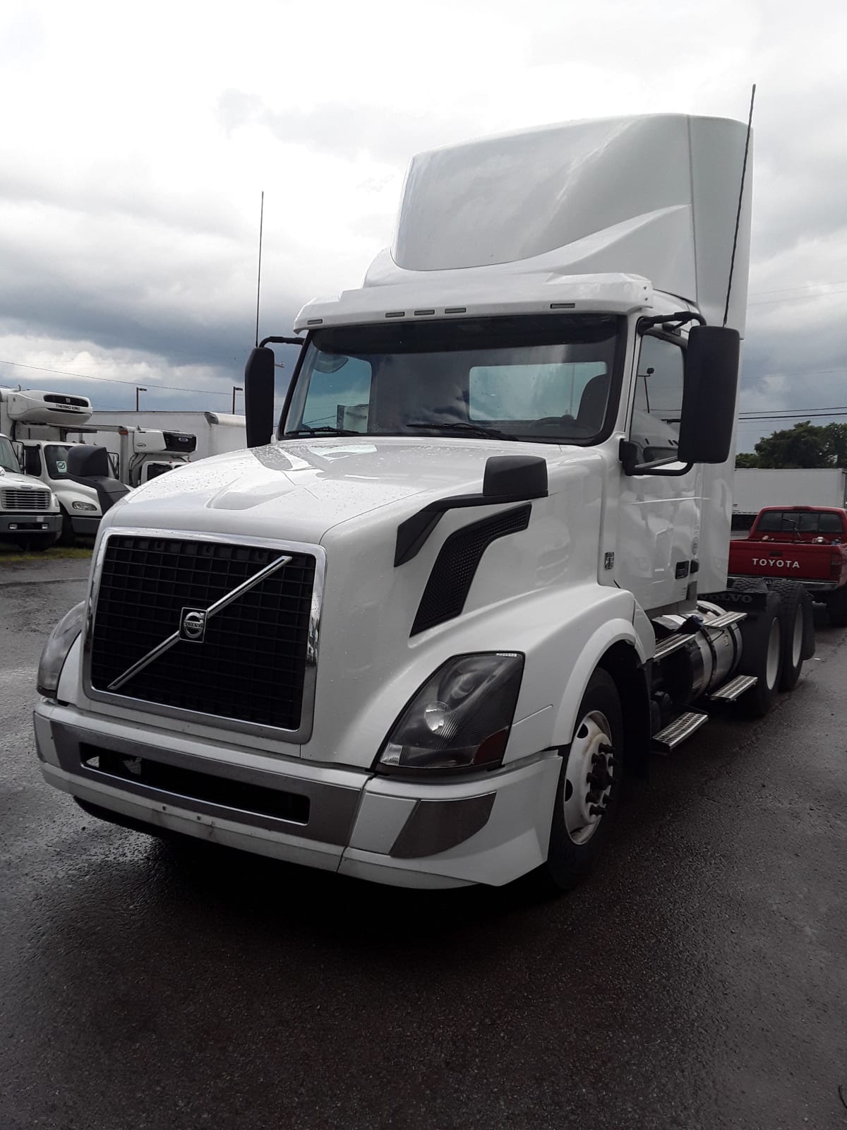 2018 Volvo VNL64TRACTOR 221512