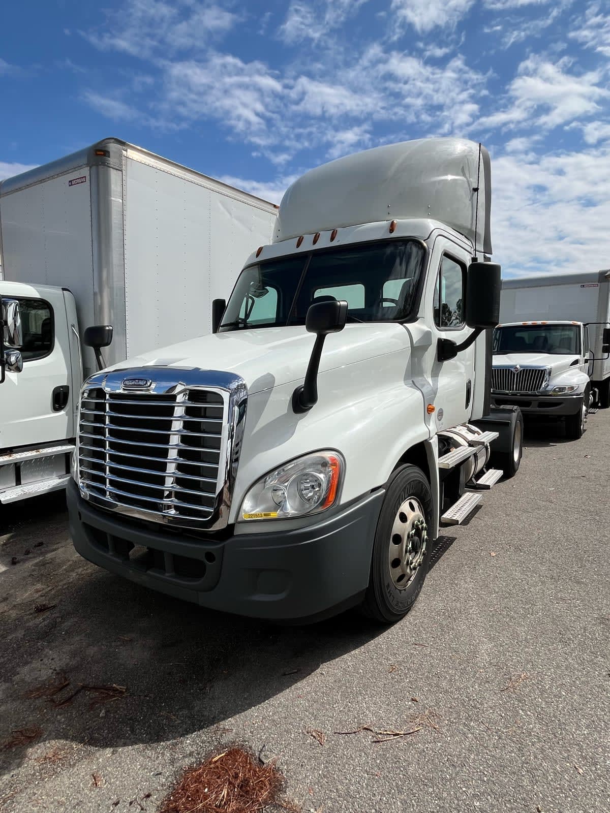 2018 Freightliner/Mercedes CASCADIA 125 221513