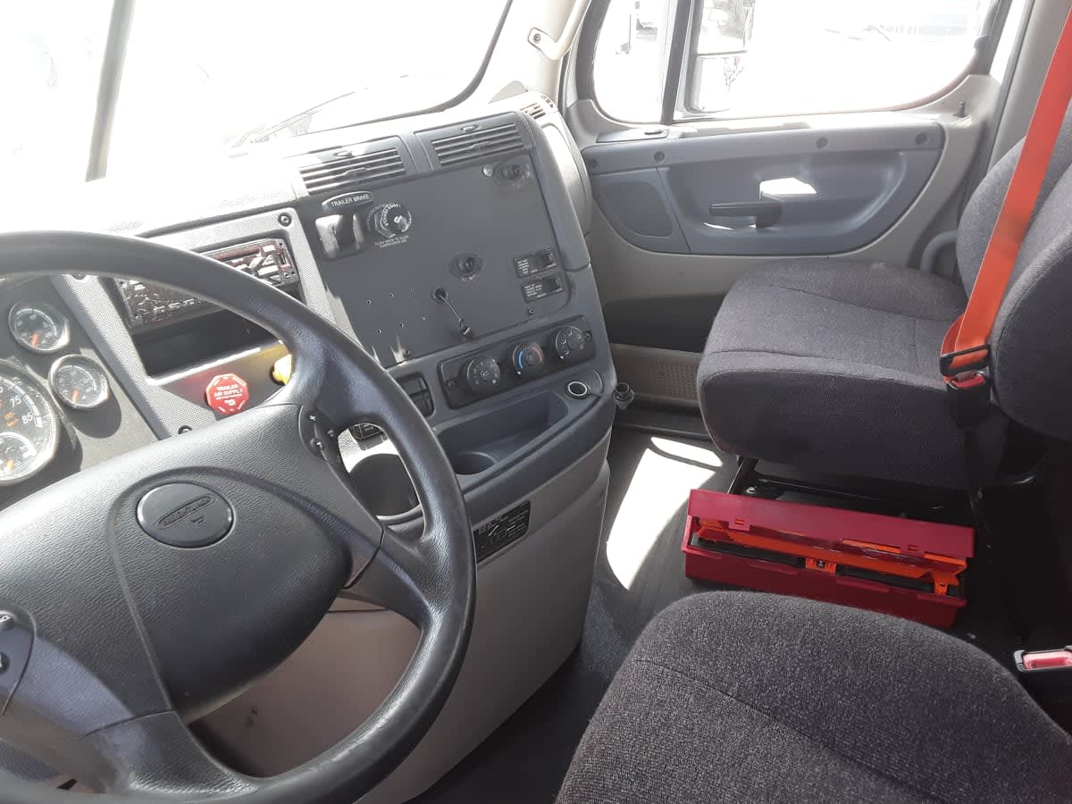 2018 Freightliner/Mercedes CASCADIA 125 221517