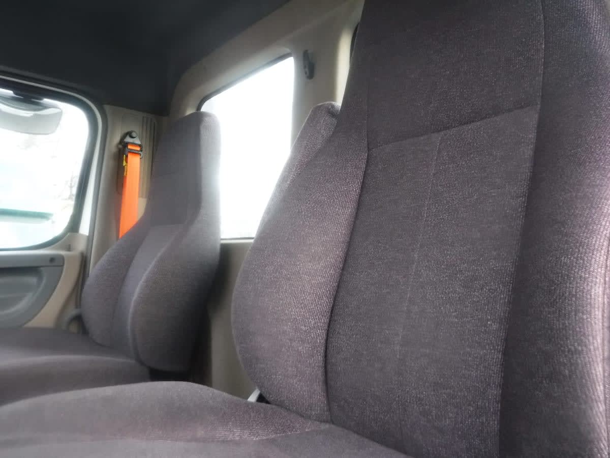 2018 Freightliner/Mercedes CASCADIA 125 221521