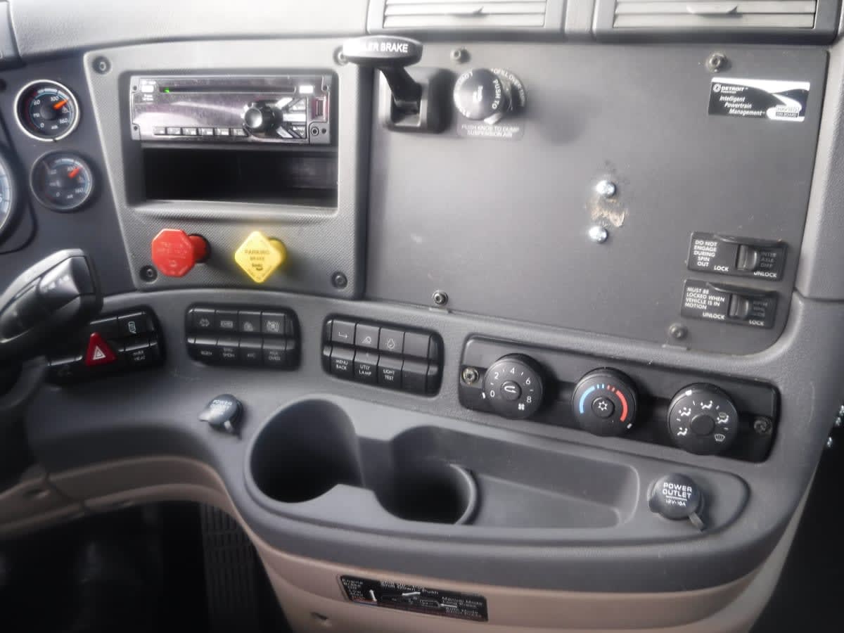 2018 Freightliner/Mercedes CASCADIA 125 221521