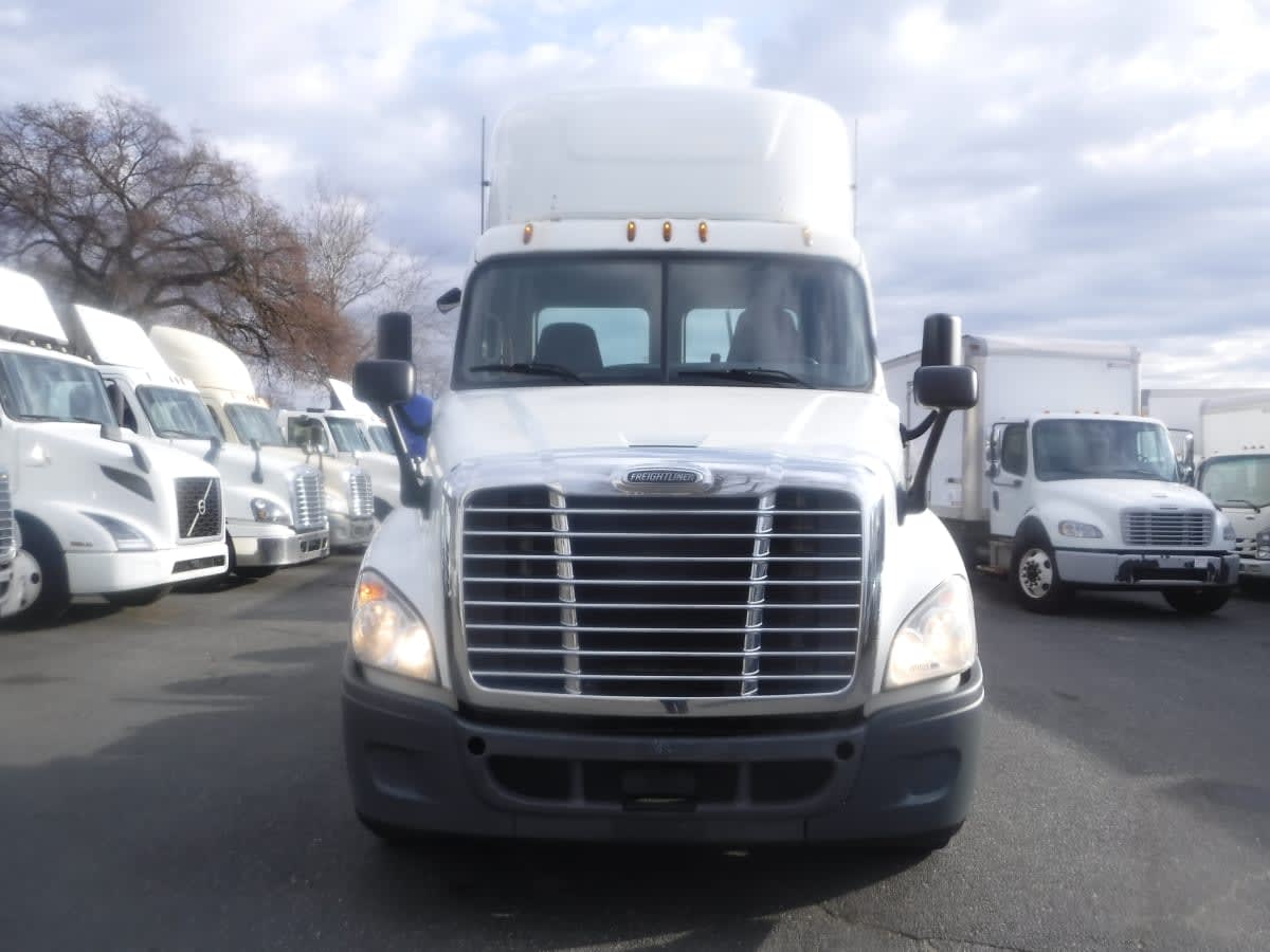2018 Freightliner/Mercedes CASCADIA 125 221521