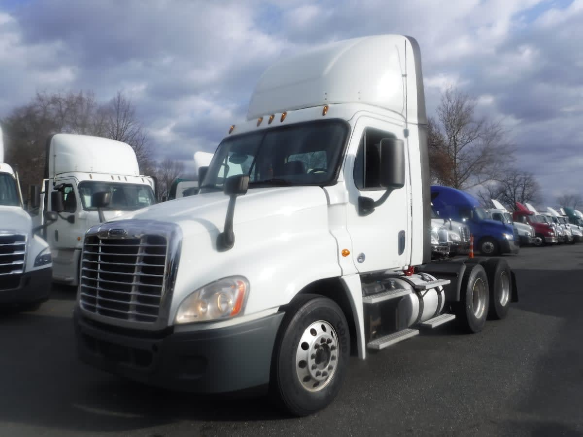 2018 Freightliner/Mercedes CASCADIA 125 221521