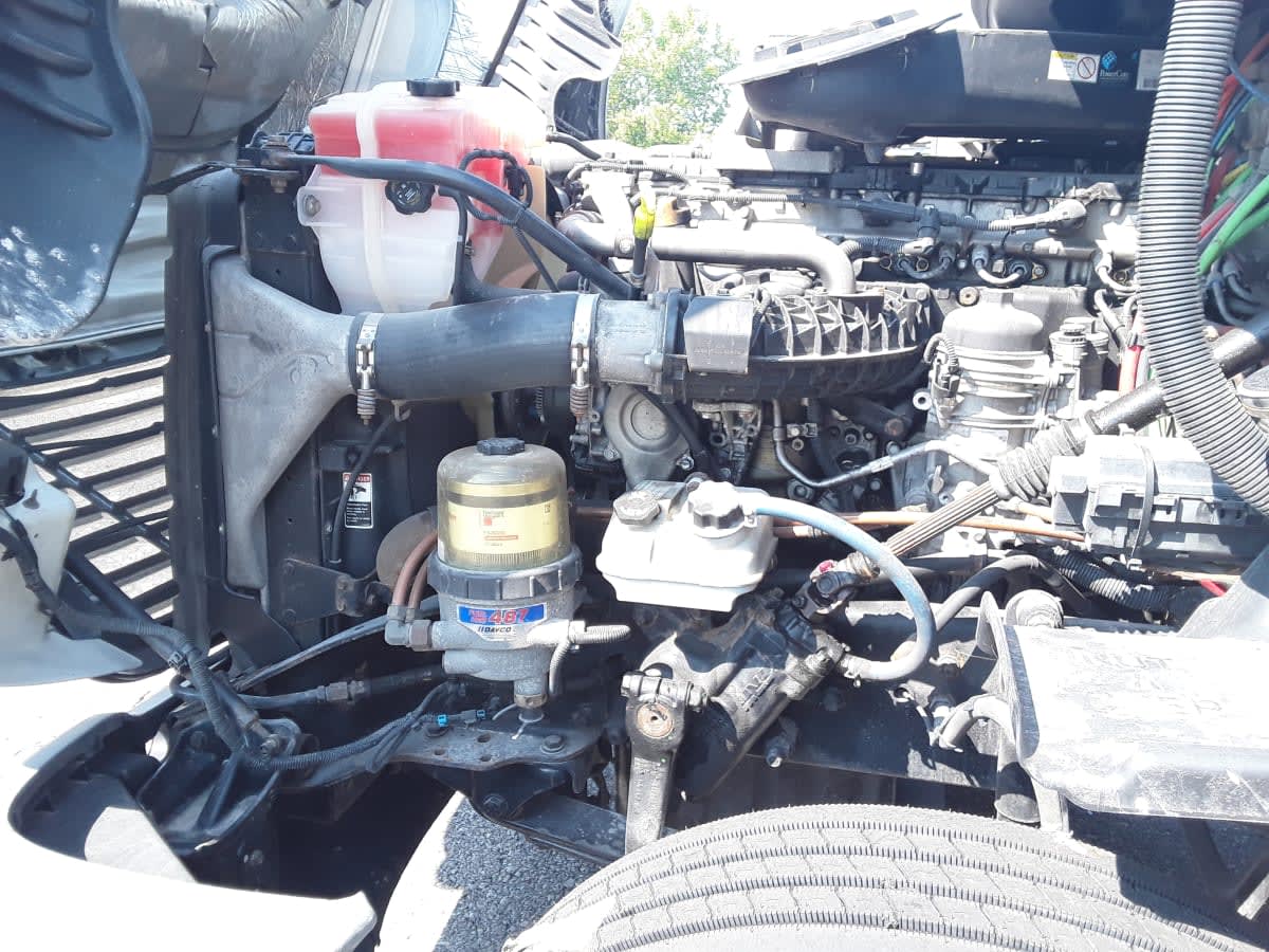 2018 Freightliner CASCADIA 125 221527
