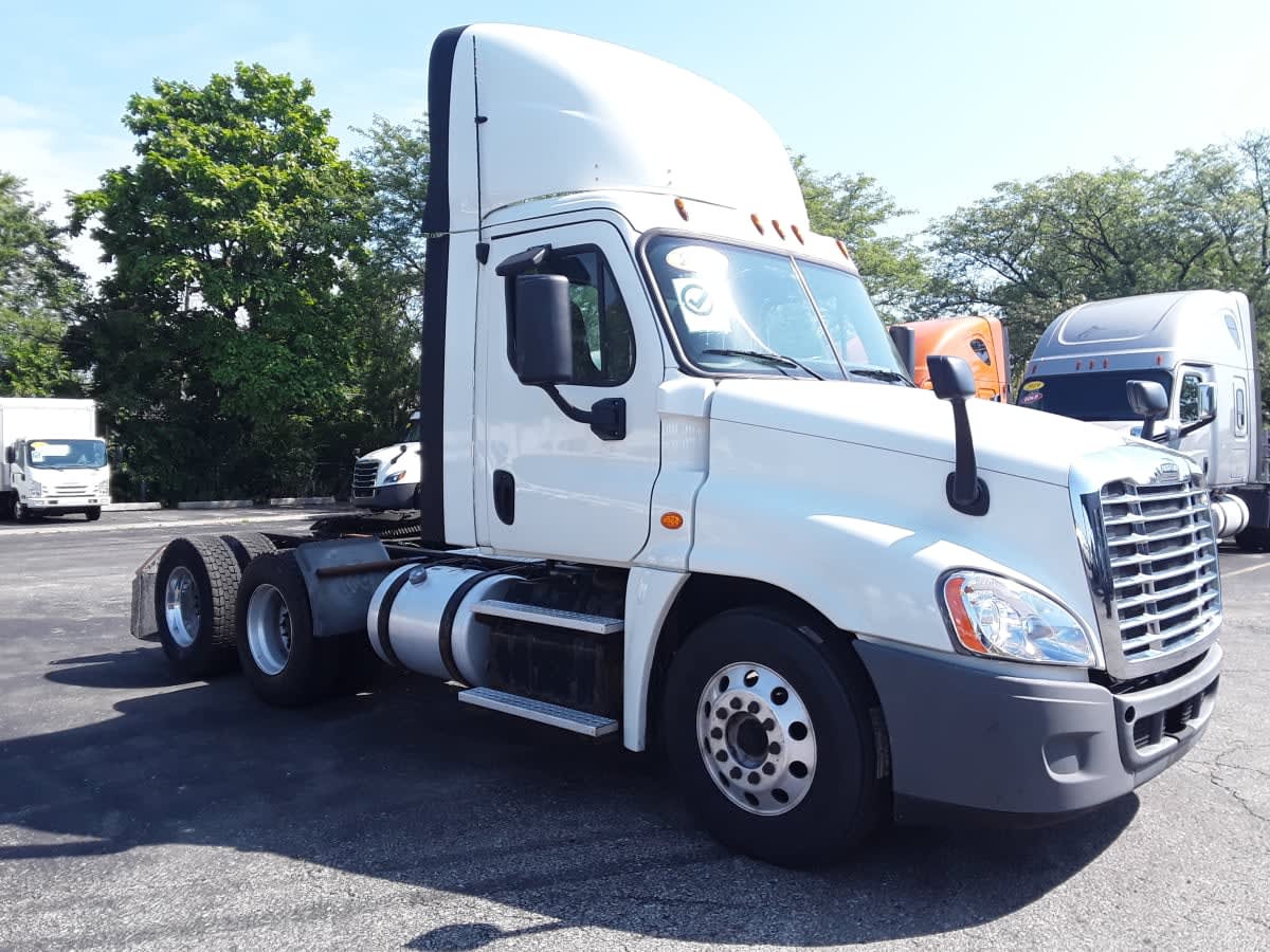 2018 Freightliner CASCADIA 125 221527