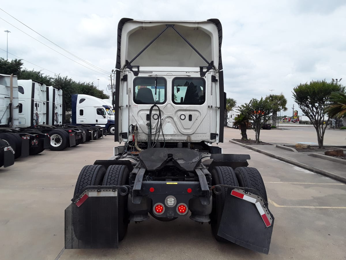 2018 Freightliner/Mercedes CASCADIA 113 221539