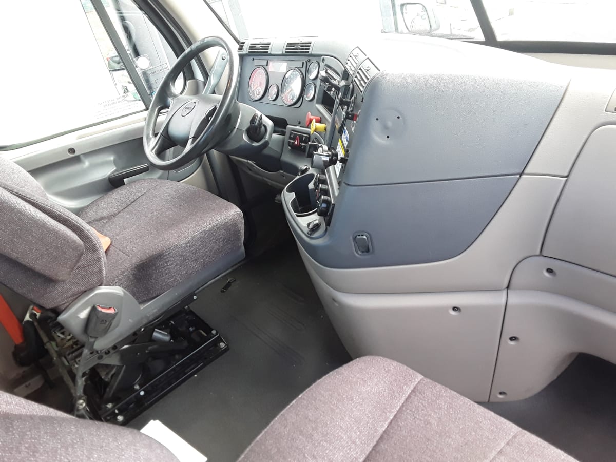 2018 Freightliner/Mercedes CASCADIA 113 221544