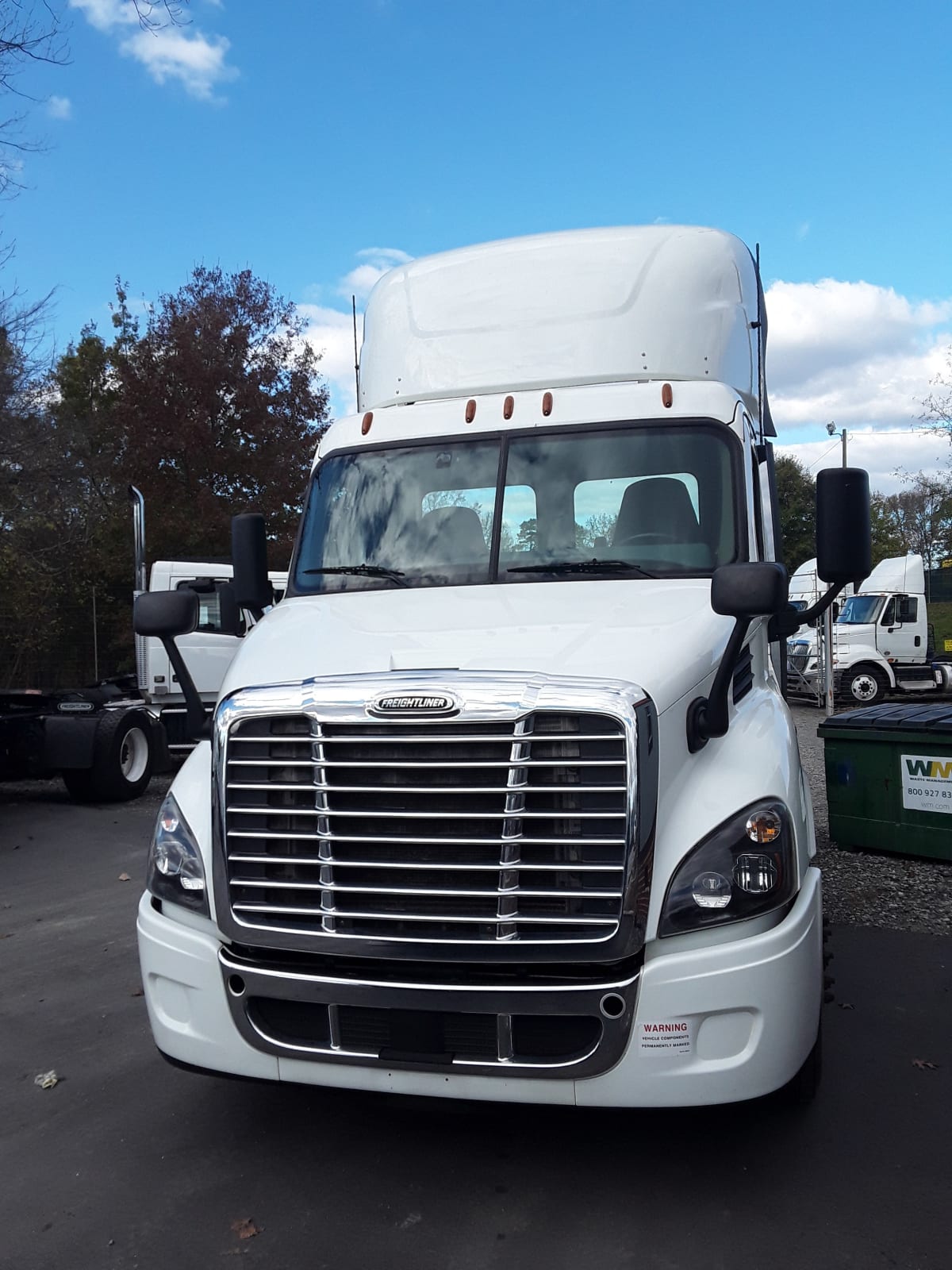 2018 Freightliner/Mercedes CASCADIA 113 221544