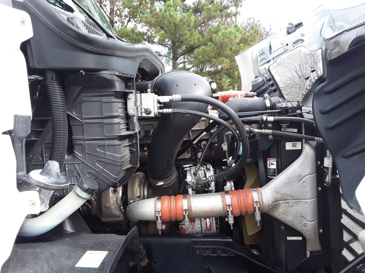 2018 Freightliner/Mercedes CASCADIA 113 221545