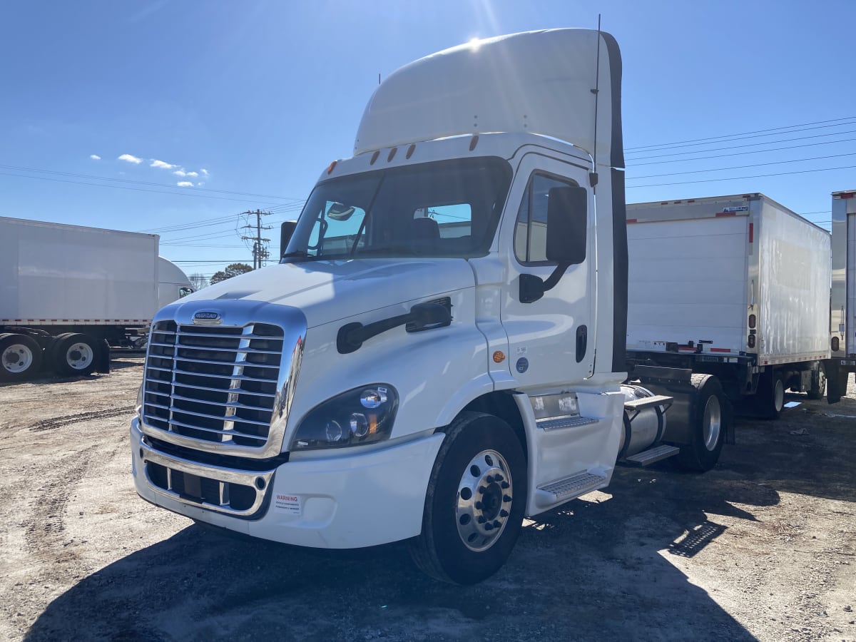 2018 Freightliner/Mercedes CASCADIA 113 221546