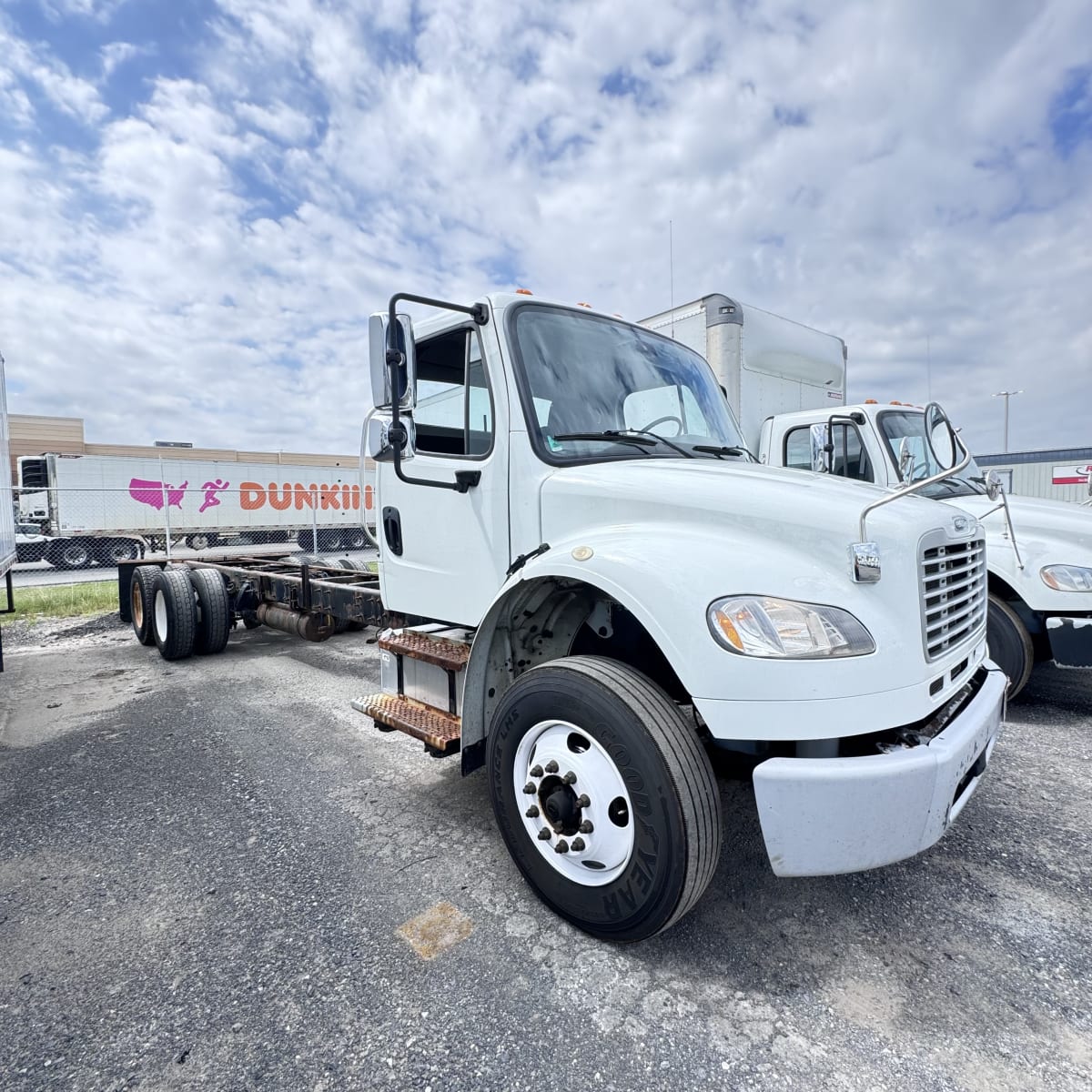 2018 Freightliner/Mercedes M2 106 221565