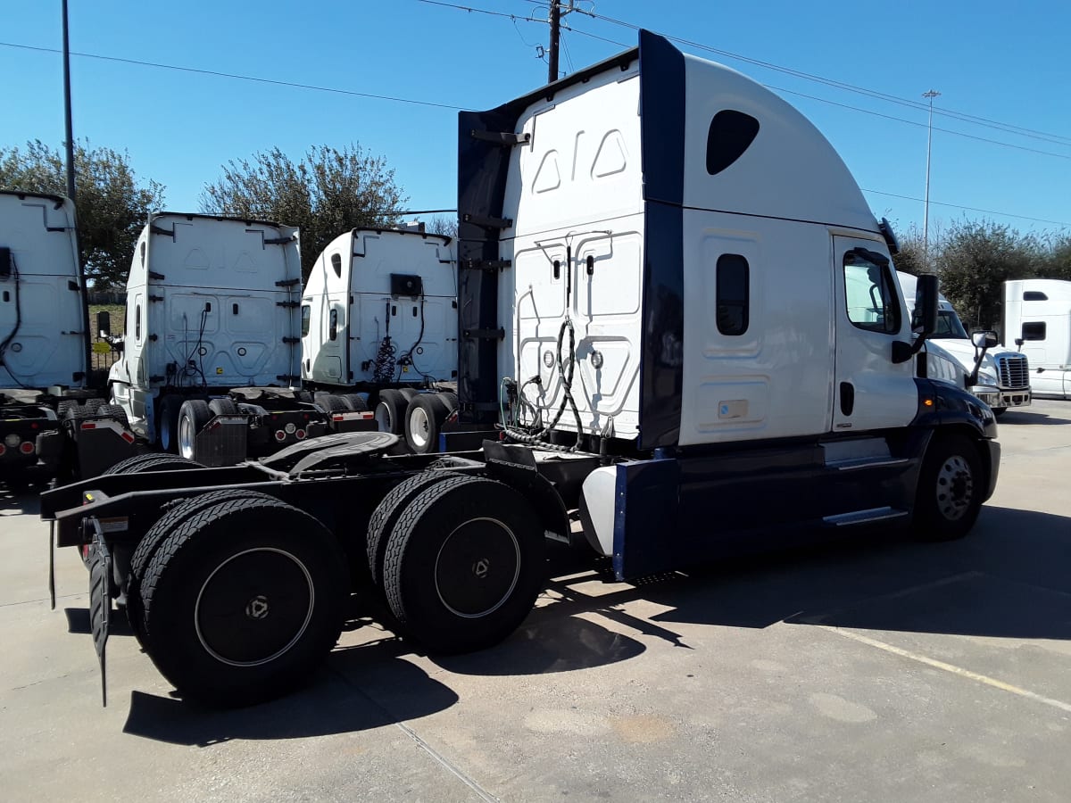 2018 Freightliner/Mercedes CASCADIA 125 221571