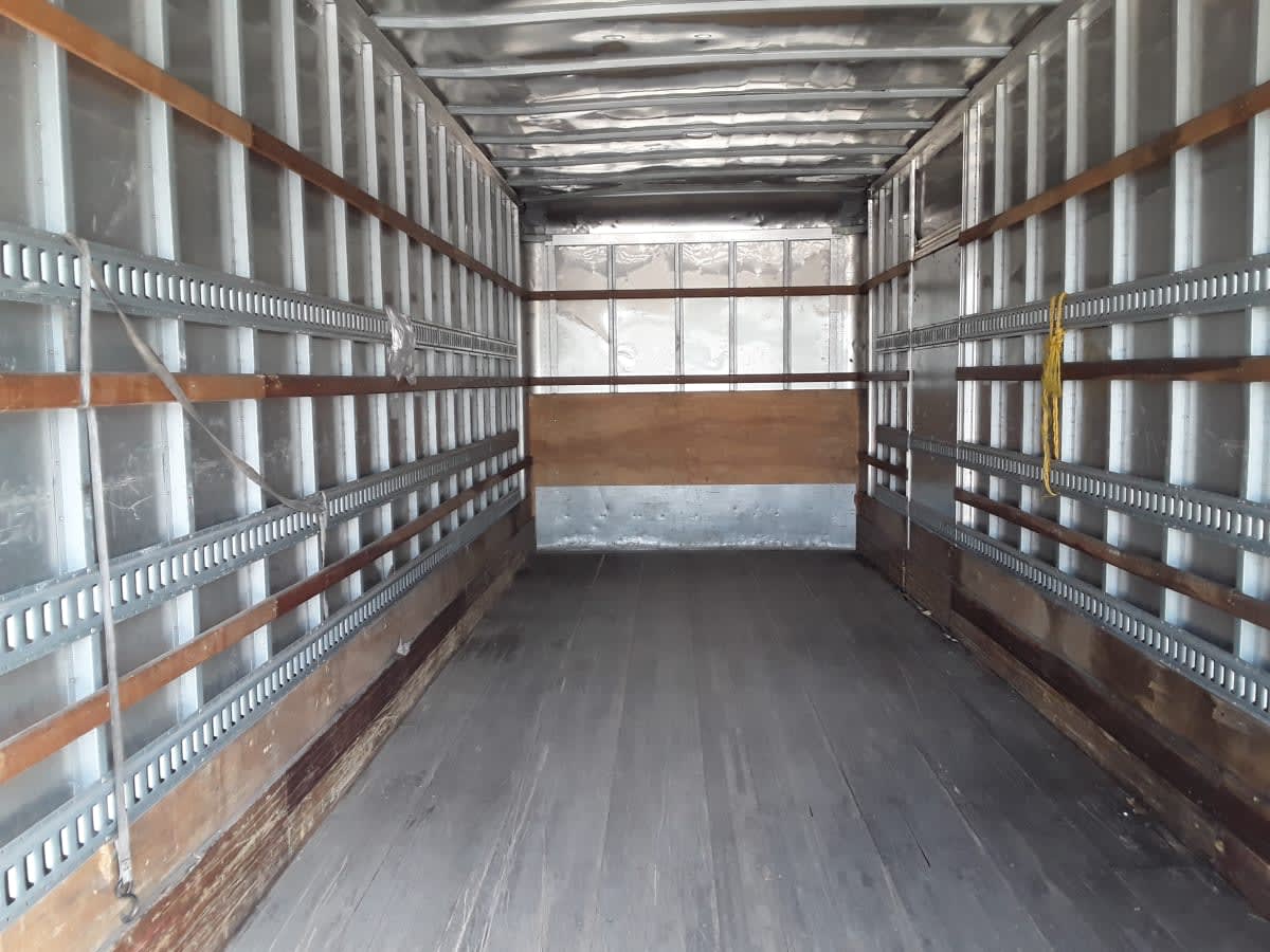 2018 Freightliner M2 106 221581