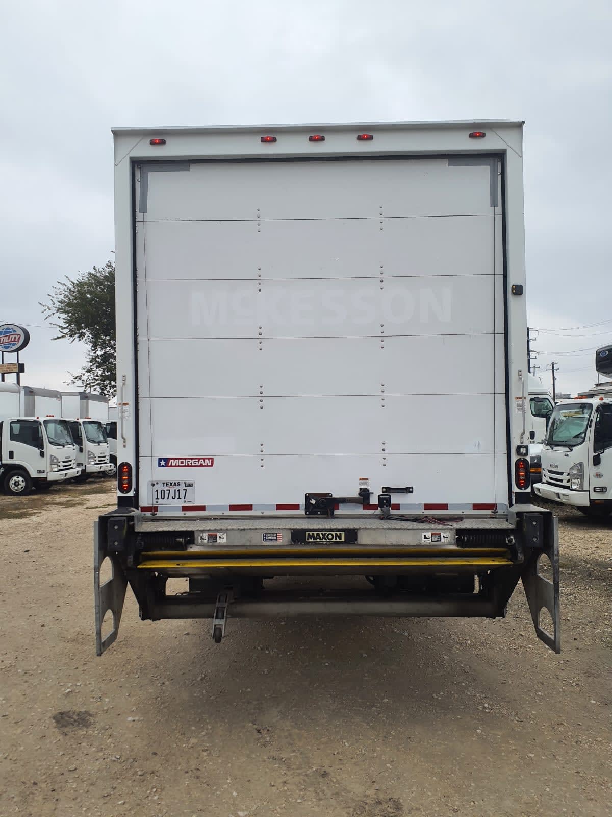 2018 Freightliner/Mercedes M2 106 221679