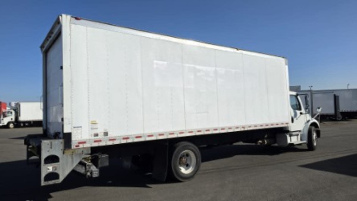 2018 Freightliner/Mercedes M2 106 221684 2018 Freightliner/Mercedes M2 106 221684