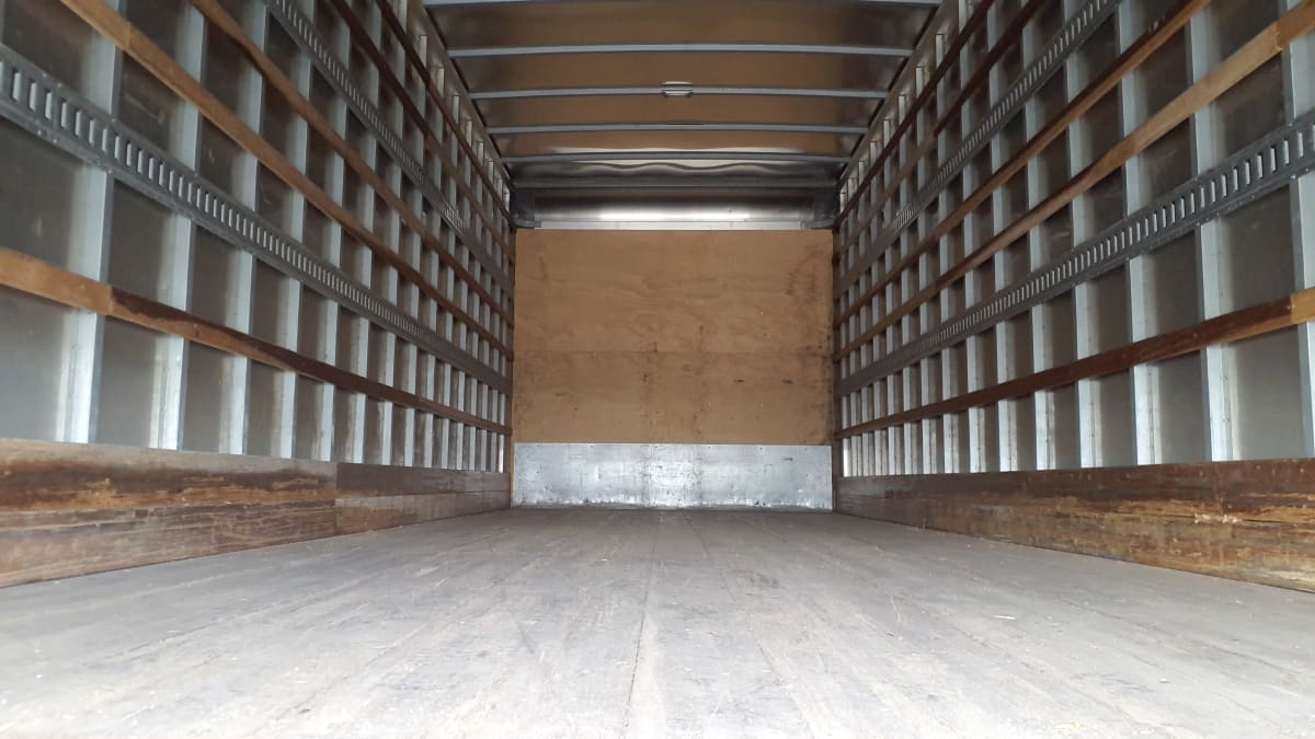 2018 Freightliner/Mercedes M2 106 221684 2018 Freightliner/Mercedes M2 106 221684