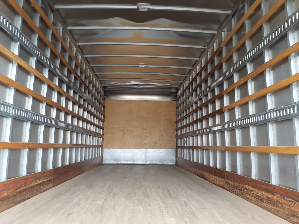 2018 Freightliner M2 106 221688