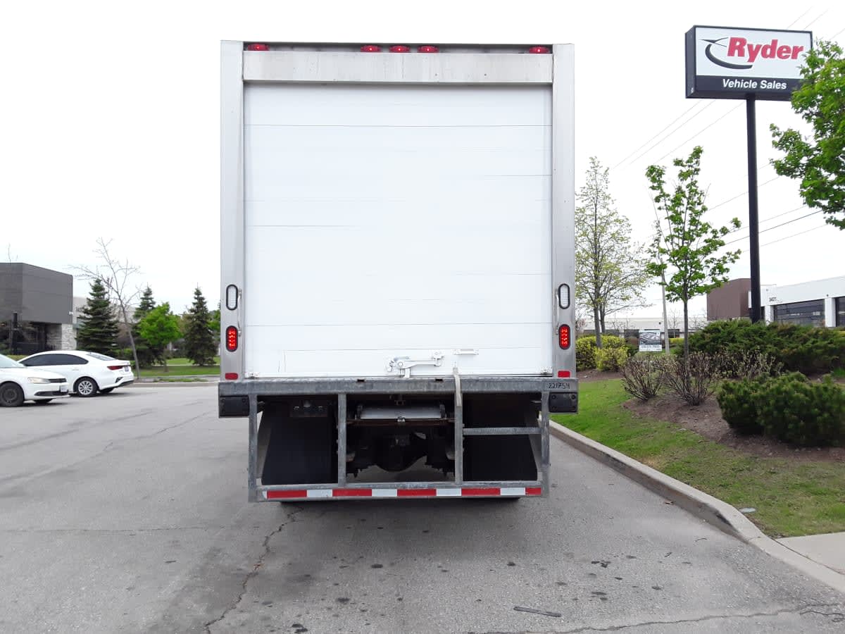 2018 Freightliner M2 106 221754