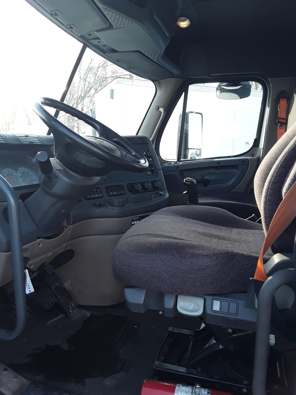 2018 Freightliner - image 7