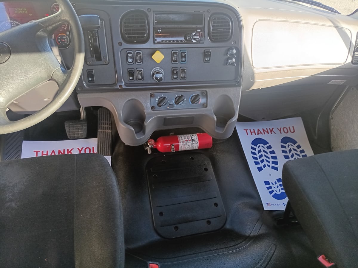 2018 Freightliner/Mercedes M2 106 221762