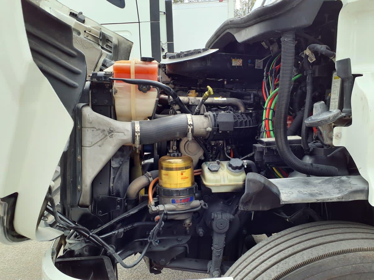 2018 Freightliner Cascadia in Miami, FL — photo 8